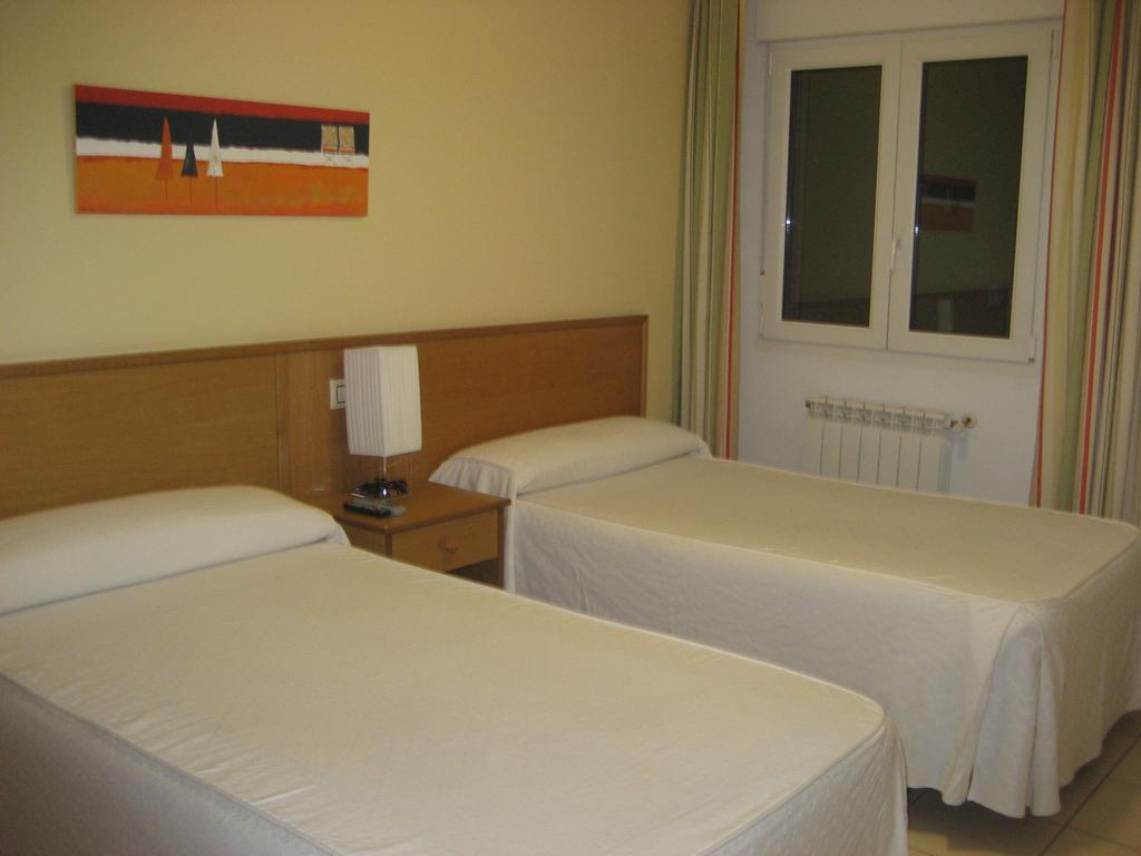 Pension Residencia Caola Arteixo Chambre photo