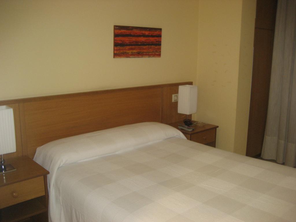 Pension Residencia Caola Arteixo Chambre photo